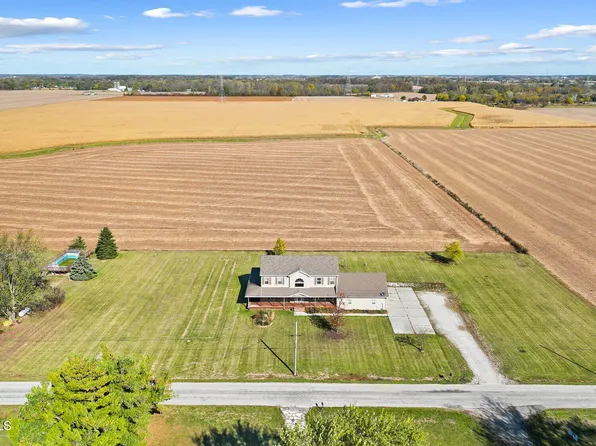 22771 W Holt Harrigan Rd, Genoa, OH 43430