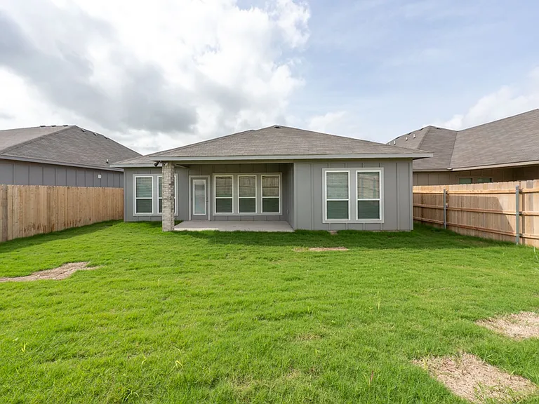738 Friar Tuck Dr — Photo 27