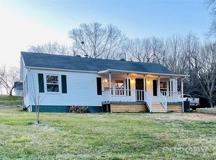 5216 Eaton Cir, Charlotte, NC 28208