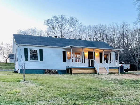 5216 Eaton Cir, Charlotte, NC 28208