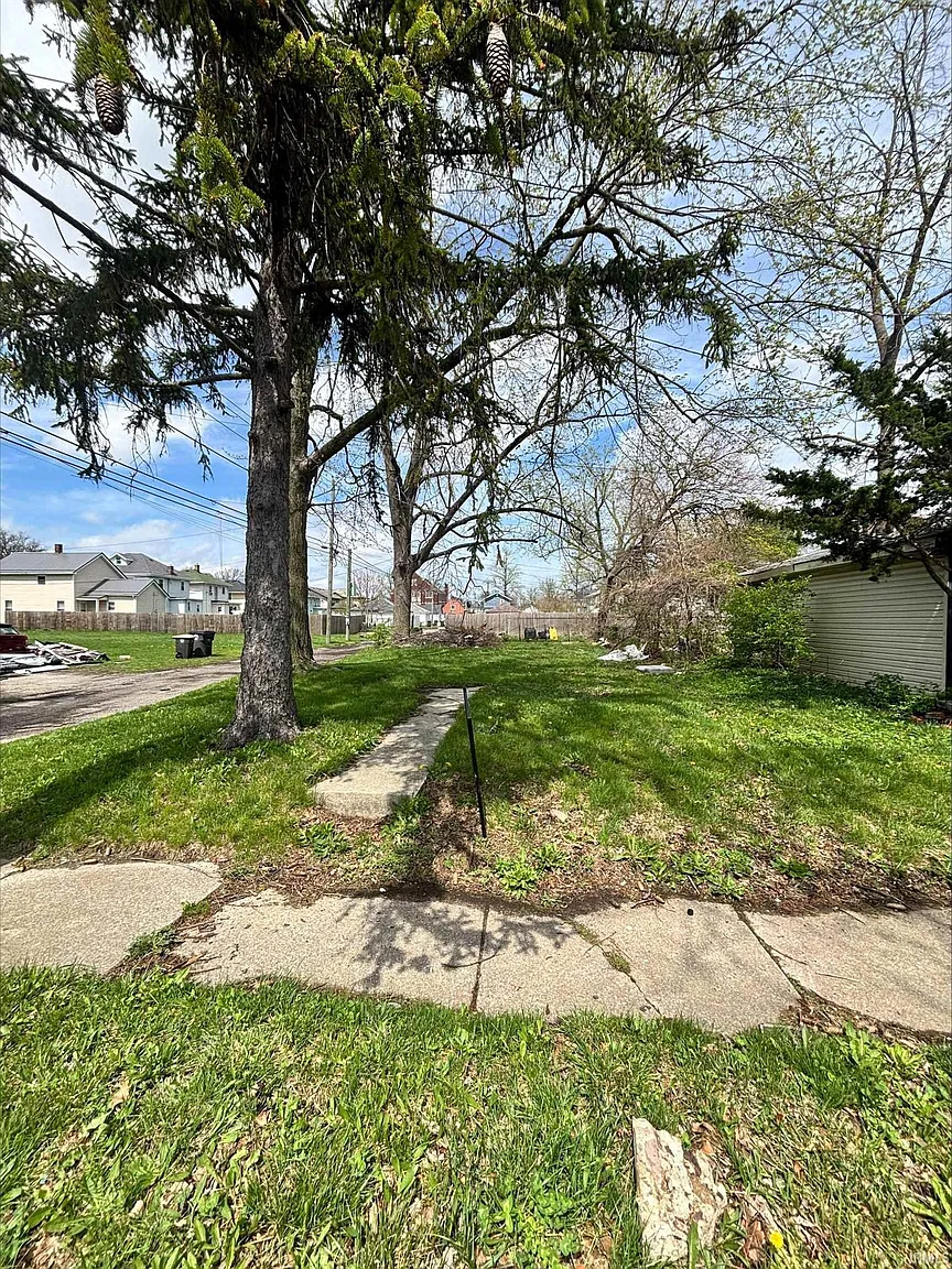 1217 Colerick St photo 1
