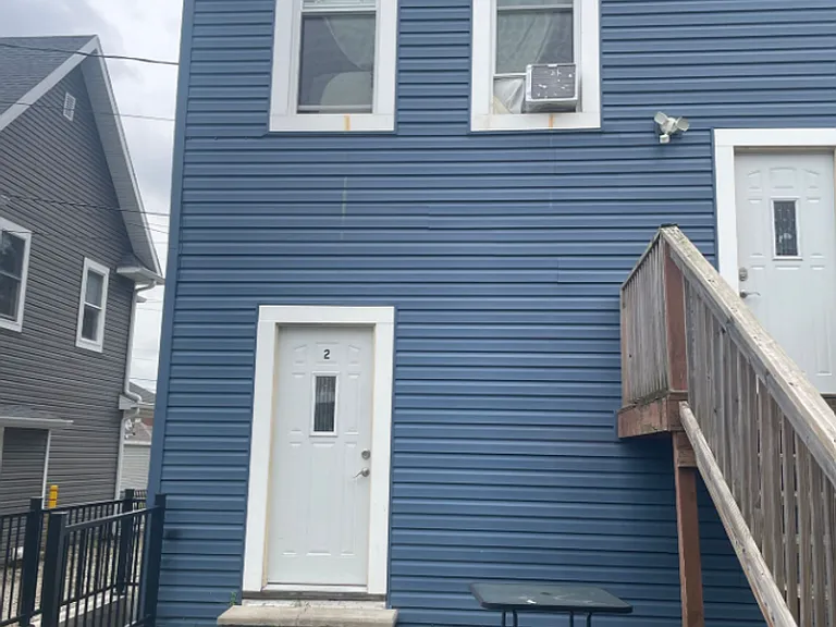 800 Brown St — Photo 3