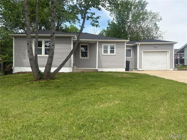 385 Annie Ave, Troy, MO 63379