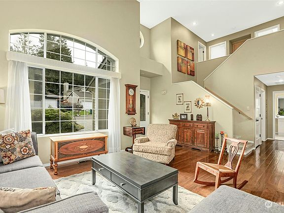 5th image of 5610 73rd Drive NE