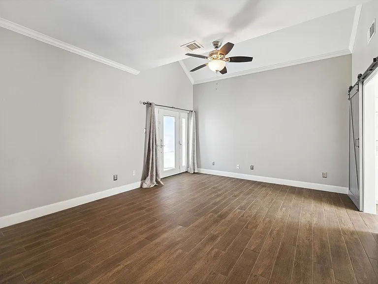 1311 Ambergate Dr — Photo 21