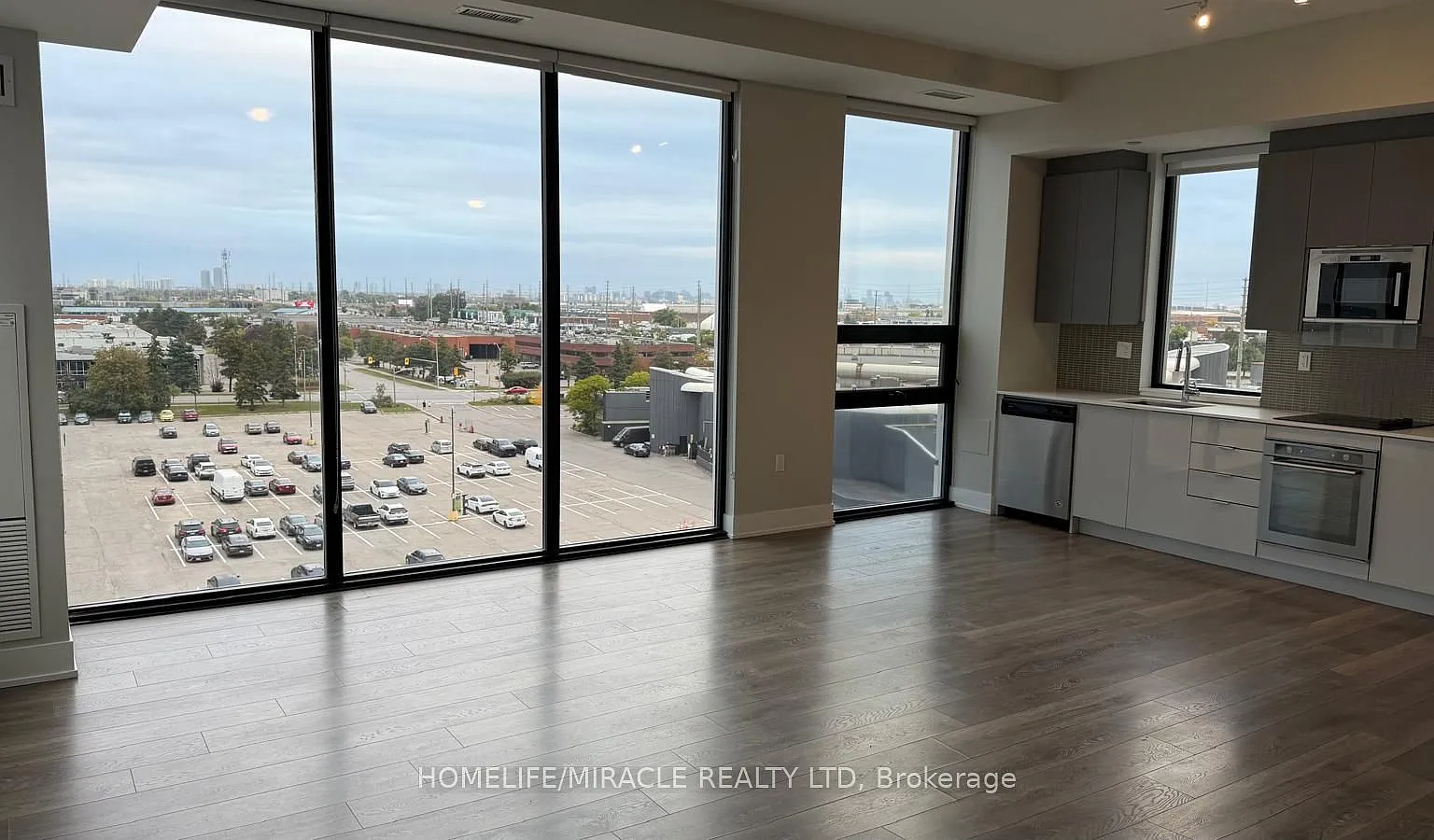 2 bed, $3,200 — Photo 4