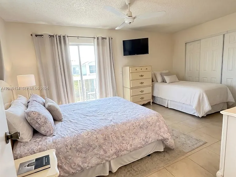 416 Burgundy Ave #I — Photo 13