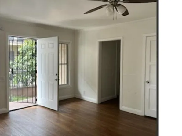 7620 S Western Ave APT 5, Los Angeles, CA 90047