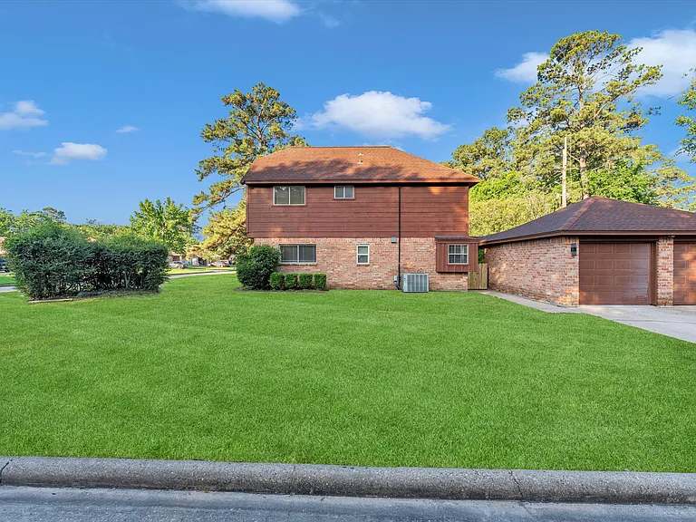 8102 Autumn Willow Dr — Photo 5