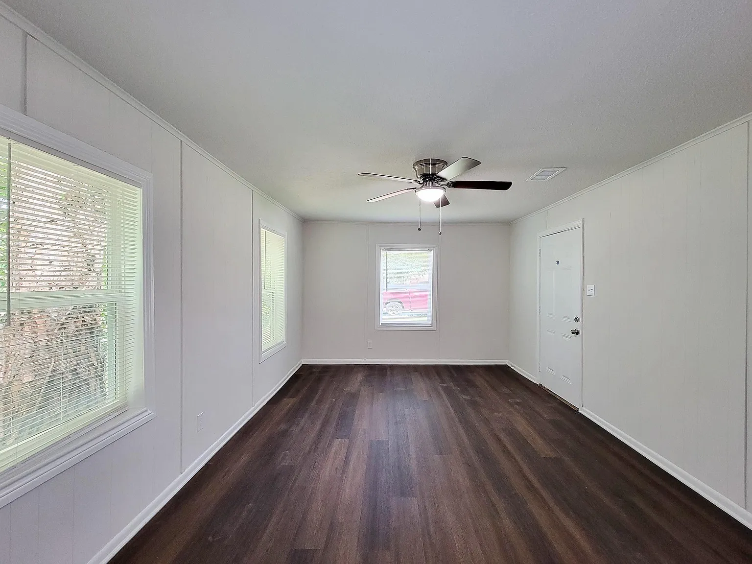 4 bed, 1593 sqft, $1,700 — Photo 4