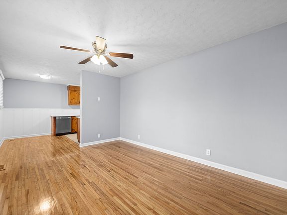 3rd image of 101 Charlemagne Blvd