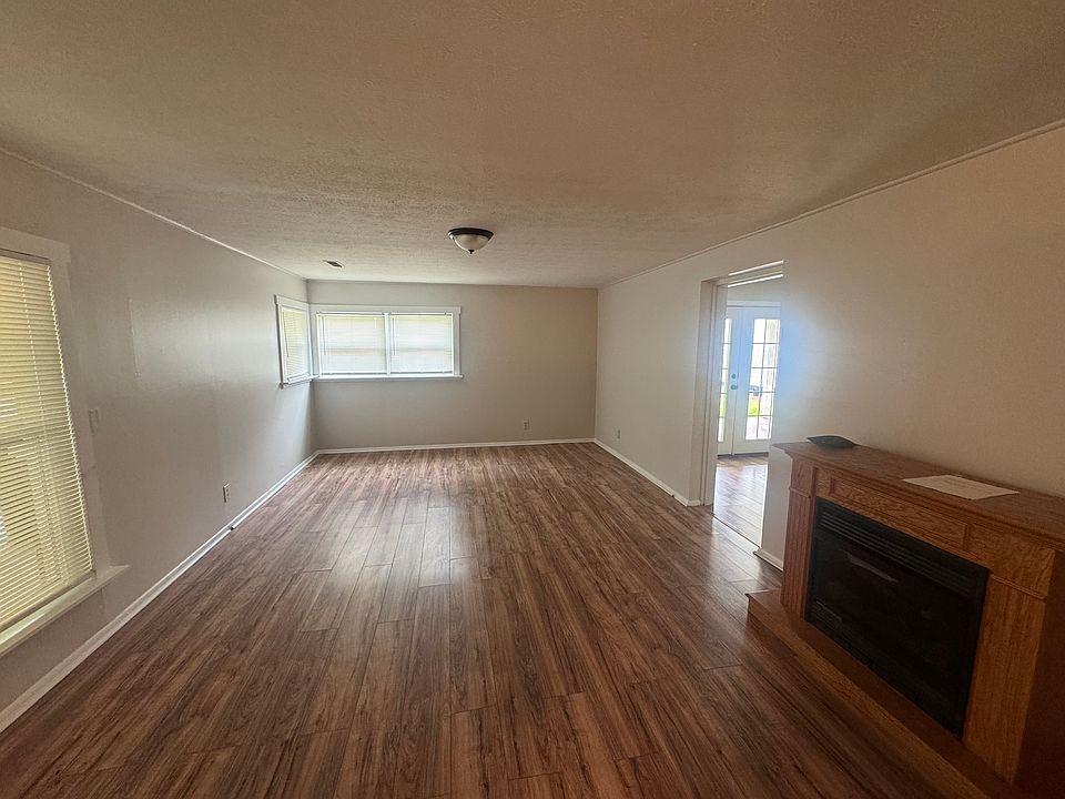 1st image of 207 Northwestern Ave