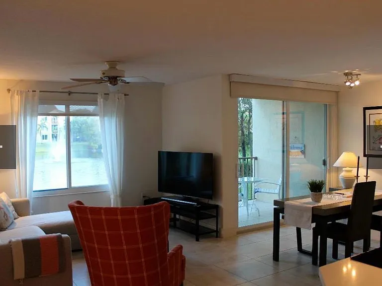 808 Villa Cir — Photo 6