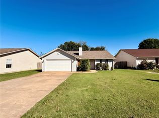 1103 Brentwood Ln, Siloam Springs, AR 72761