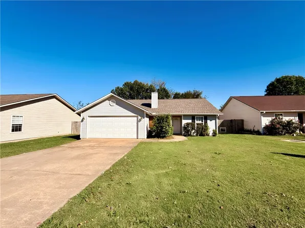 1103 Brentwood Ln, Siloam Springs, AR 72761