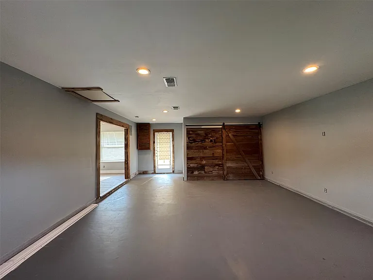 3520 Roanoke Dr — Photo 30
