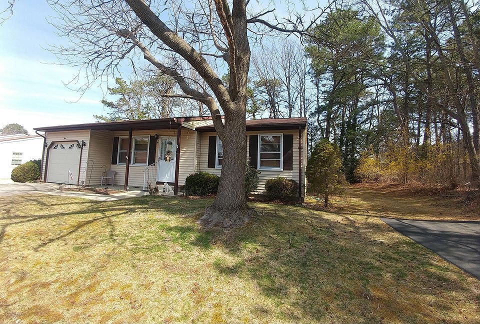 1st image of 4 Orchard Dr #73