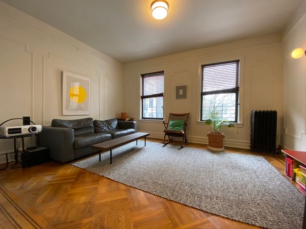 329 14th St FLOOR 2