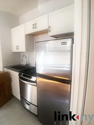 Rented by Link NY Realty | media 29