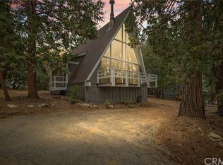 966 Calanda Dr, Crestline, CA 92325