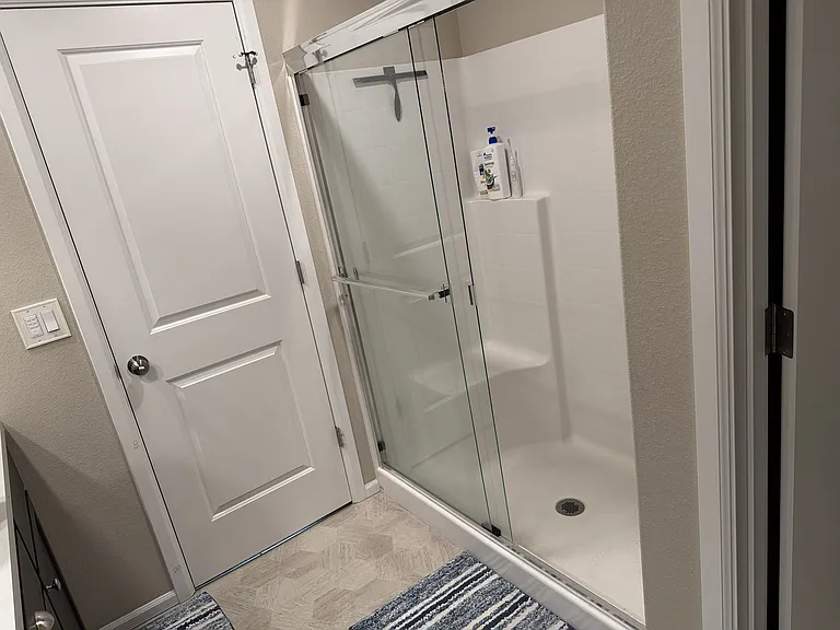 8444 39th St NE — Photo 38