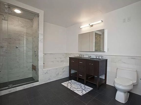 5th image of 454 W 54th St Ph B