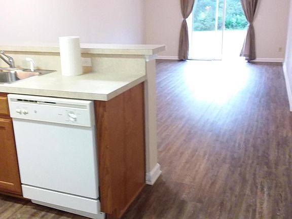 2nd image of 123 Plantation Point Dr