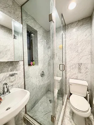 Rented by Compass | media 19