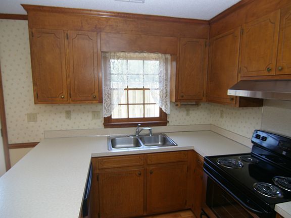 5th image of 3258 B2 Landmark St