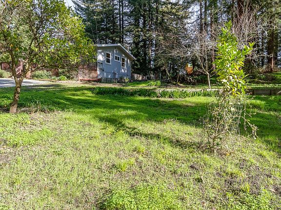 4th image of 10670 West Dr
