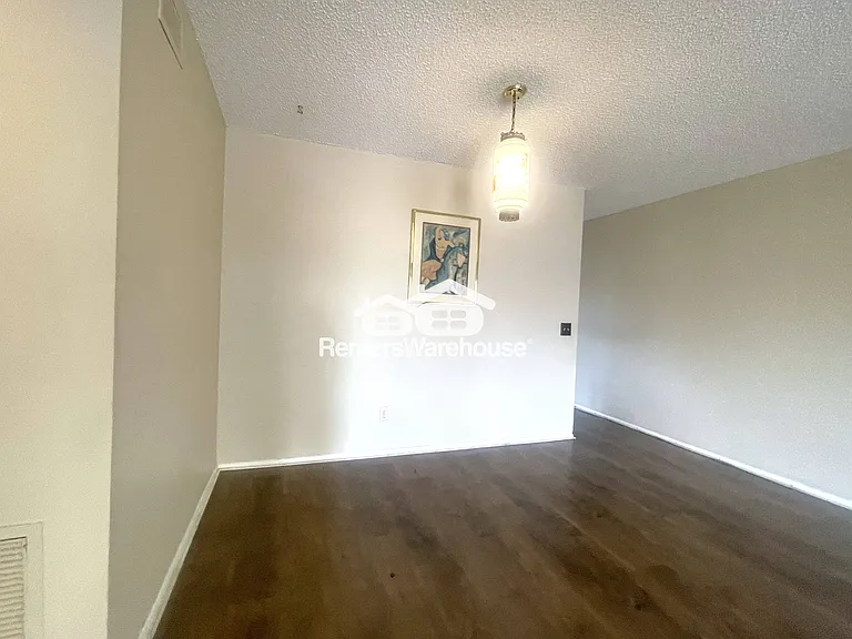 2402 Ecuadorian Way #28 — Photo 4