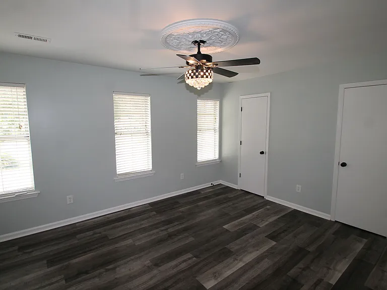 502 Pointe South Dr — Photo 12