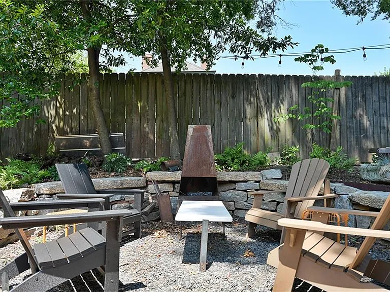 189 Berean Ave SE — Photo 32