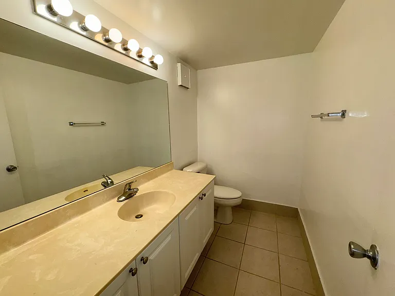 701 N Pine Island Rd #105 — Photo 17
