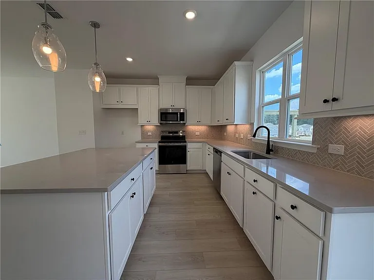 2712 Dreycott Ln — Photo 4