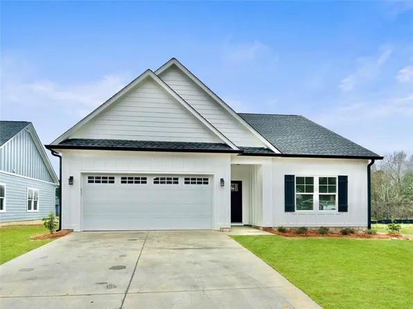 38 Dogwood St NE, Rome, GA 30161