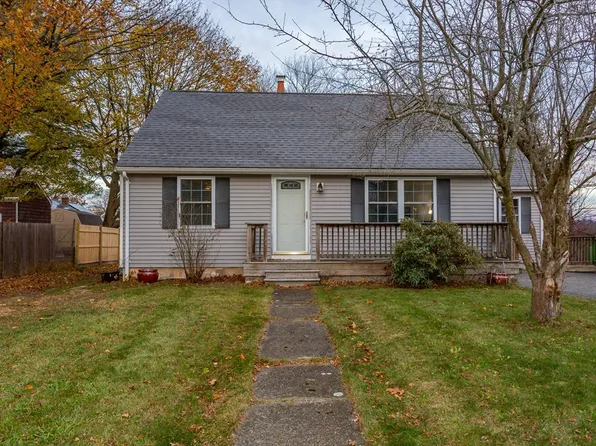2 Gardner Ave, Attleboro, MA 02703