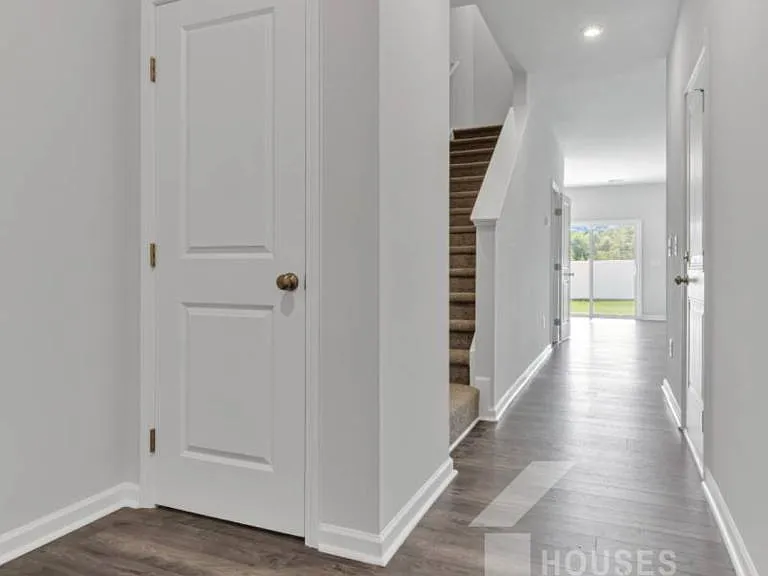 314 Abingdon Way — Photo 11