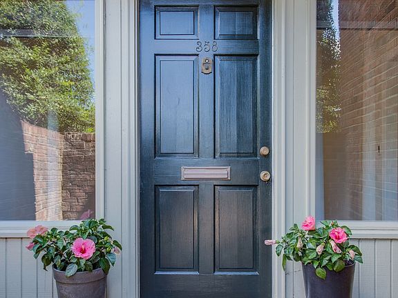 4th image of 358 Elmington Ave