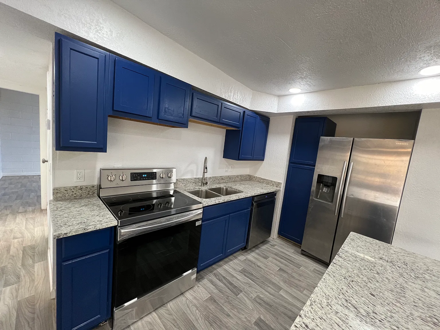 4 bed, 1200 sqft, $1,625 — Photo 3