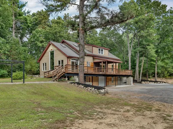 49-49R Elm St, Blackstone, MA 01504