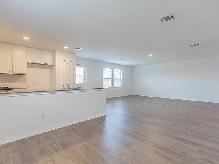 5319 Hornbeck Hts — Photo 7
