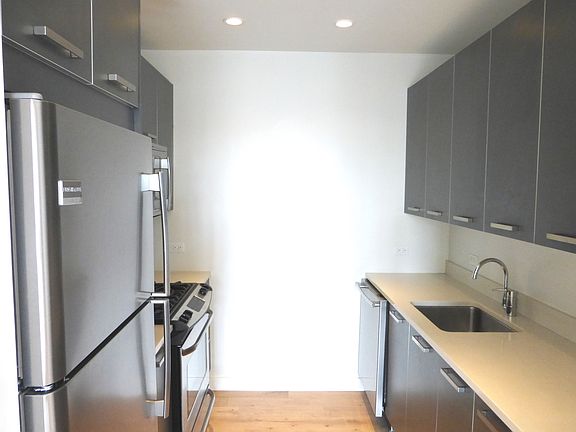 5th image of 527 51st Ave #654