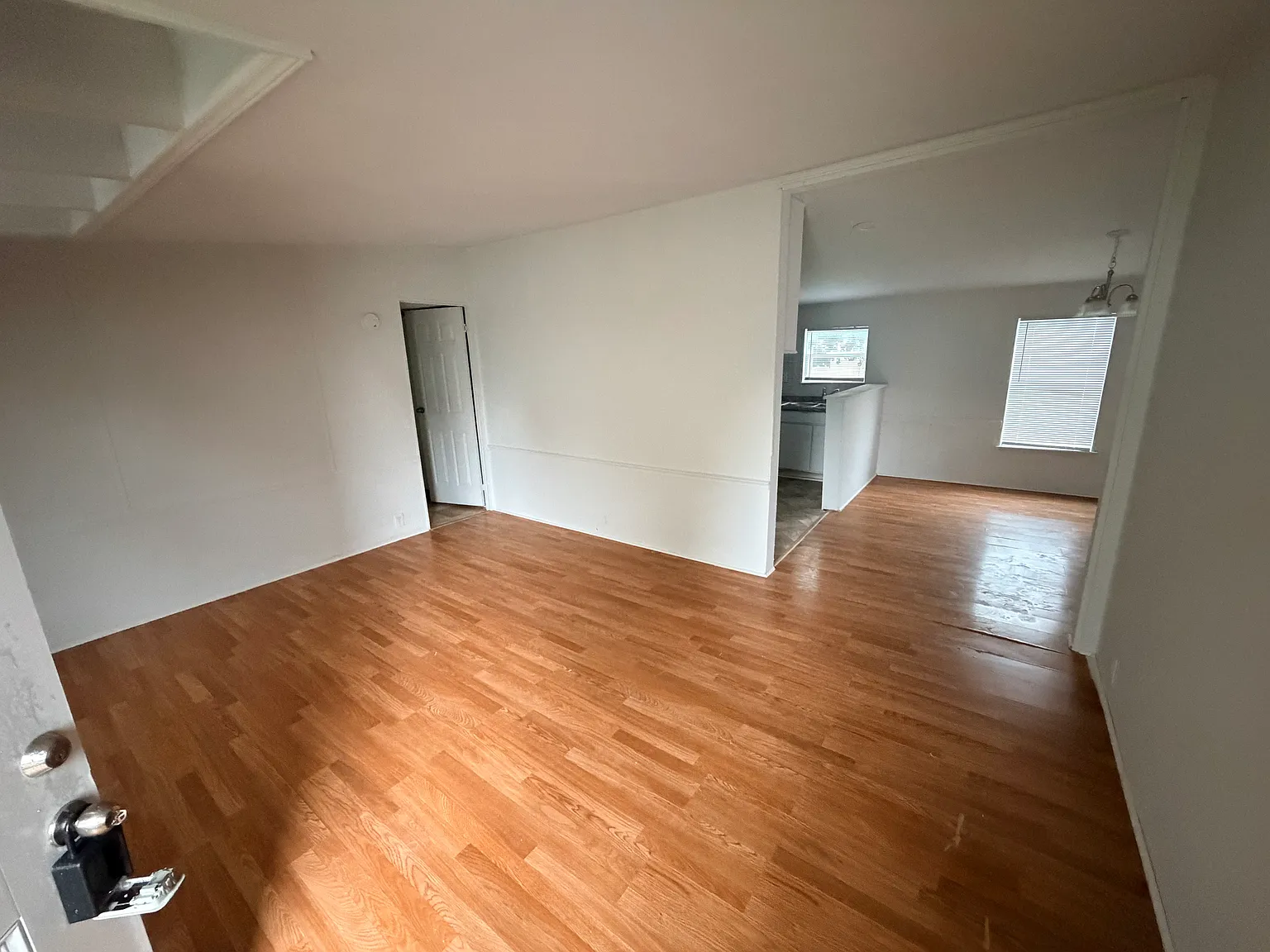 3 bed, 1456 sqft, $2,000 — Photo 2