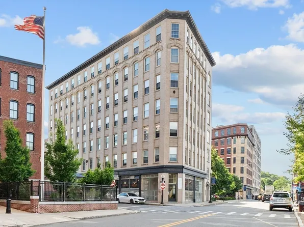 21 Wingate St APT 202, Haverhill, MA 01832