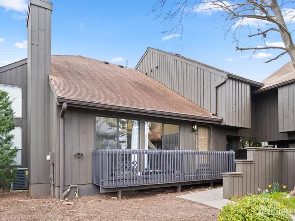 520 Westgate Dr, Edison, NJ 08820
