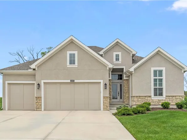 14965 S Haskins St, Olathe, KS 66062