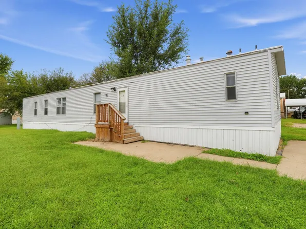1900 NW Lyman Rd, Topeka, KS 66608