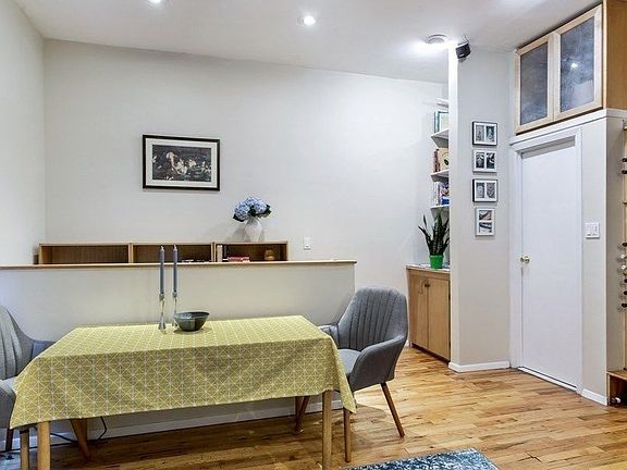 5th image of 332 W 17th St APT 1R