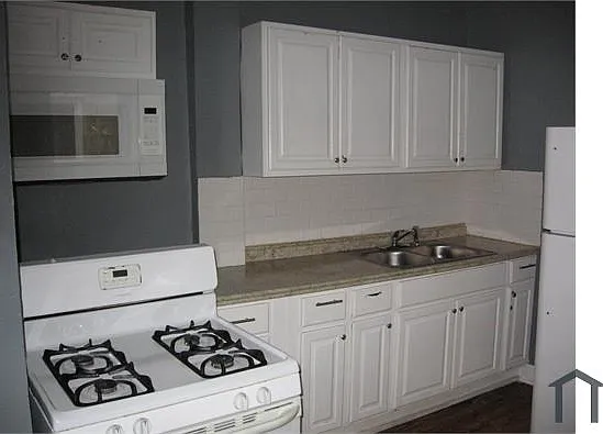 3 bed, $1,200 — Photo 4